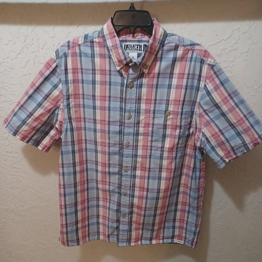 Duluth Trading Co Mens M Blue Red Plaid Shirt Untucked Relaxed Fit Short Sleeve
